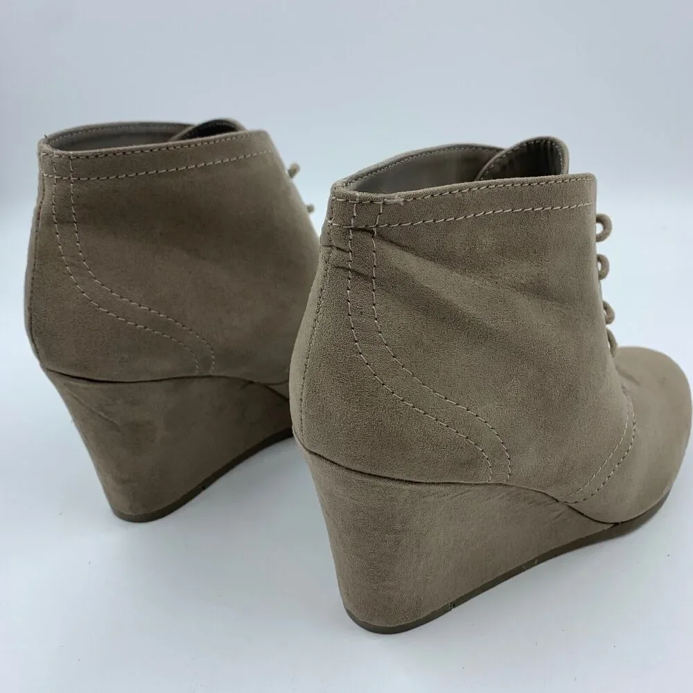 Arizona‎ Jeans Womens 7 Lexie Lace Up Wedge Boots Faux Suede Festival Boho NEW